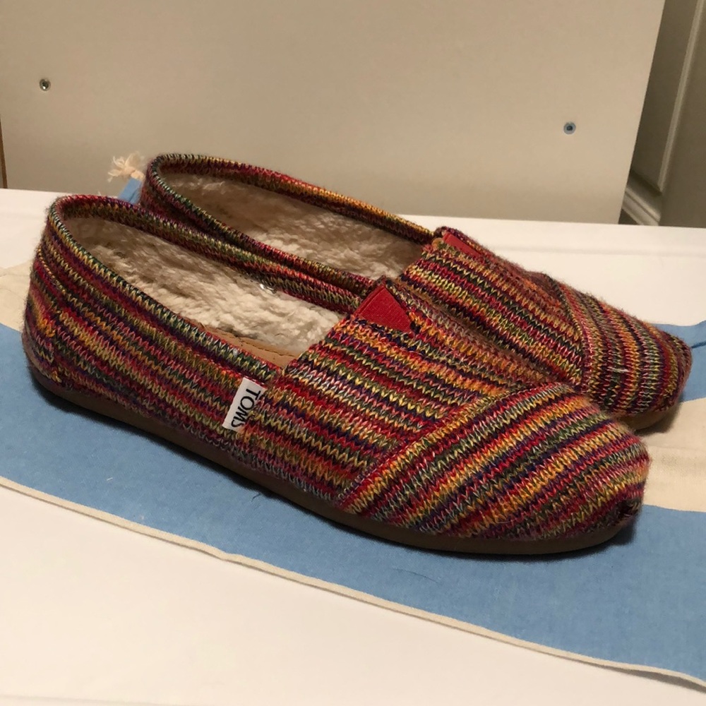 Multi-colored Toms